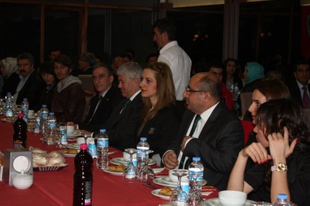 Uşak Emniyeti 'Gençlikle El Ele' projesiyle gençleri terörden korumaya çalışıyor