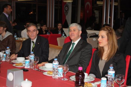 Uşak Emniyeti 'Gençlikle El Ele' projesiyle gençleri terörden korumaya çalışıyor