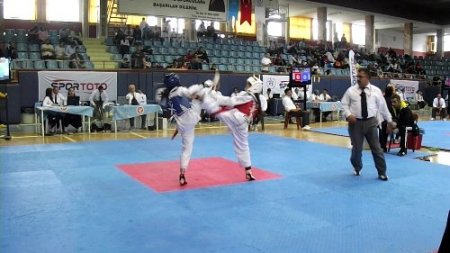 Uşak Üftade Ortaokulu öğrencisi tekvandoda Türkiye şampiyonu oldu