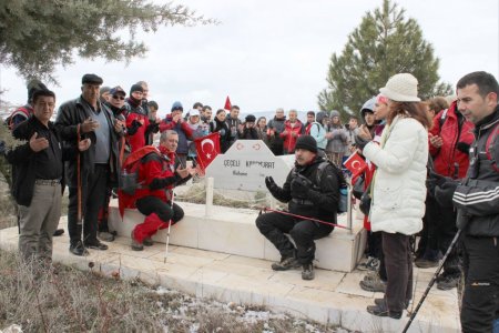 Uşaklı dağcı ve motokrosçular Çanakkale şehitleri için yürüdü