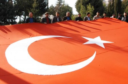 Uşaklı şehit polis Ömer Yazıcı son yolculuğuna uğurlandı