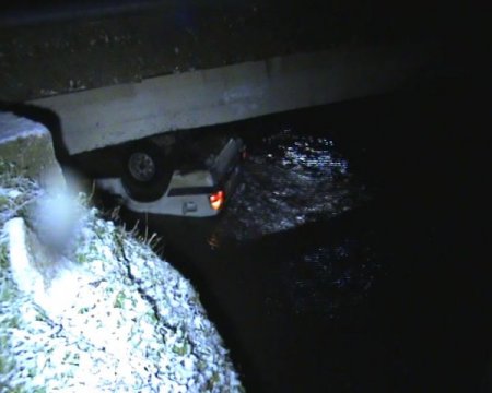 Uşak’ta araç dereye uçtu: 1 ölü, 1 yaralı