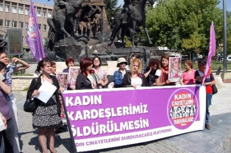 Uşak'ta eski eşi tarafından öldürülen Nermin Şen'in davası başladı