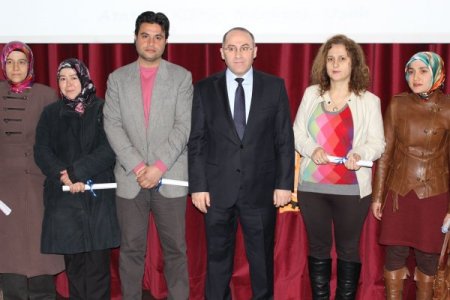 Uşak'ta girişimci kursiyerler sertifika aldı