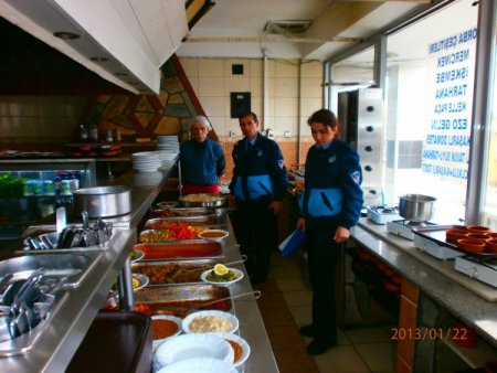 Uşak'ta lokanta ve pideciler denetlendi