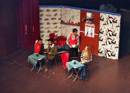 Uşak'ta öğrencilere terörün gerçek yüzü 'Karanfil Kokusu' ile anlatıldı