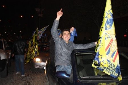 Uşak'ta yarı final coşkusu