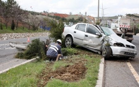 Uşak’taki trafik kazasında 3 kişi yaralandı