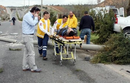 Uşak’taki trafik kazasında 3 kişi yaralandı