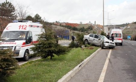 Uşak’taki trafik kazasında 3 kişi yaralandı
