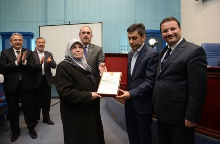 Üsküp'ten Büyükşehir Belediyesi'ne fahri hemşehrilik beratı