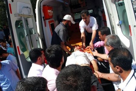 Üst Geçidi Kullanmayan Yayaya Otomobil Çarptı