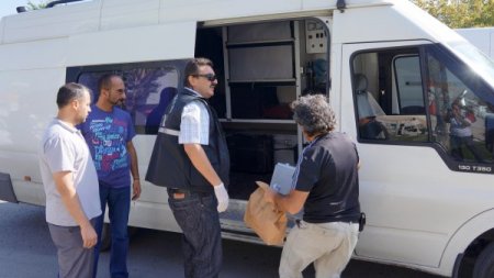 Üst geçit altında bulunan mühimmat, Emniyet’e götürüldü