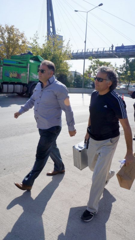 Üst geçit altında bulunan mühimmat, Emniyet’e götürüldü