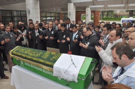 Usta sanatçı Mustafa Can dua ve gözyaşlarıyla toprağa verildi