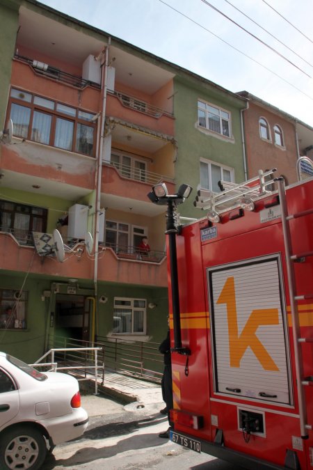 Ustanın çalışması yangın zannedilince mahalle halkı panikledi