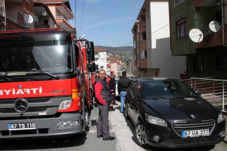 Ustanın çalışması yangın zannedilince mahalle halkı panikledi