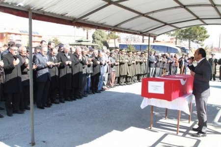 Üsteğmen Karaağaç, Erzincan’da toprağa verildi
