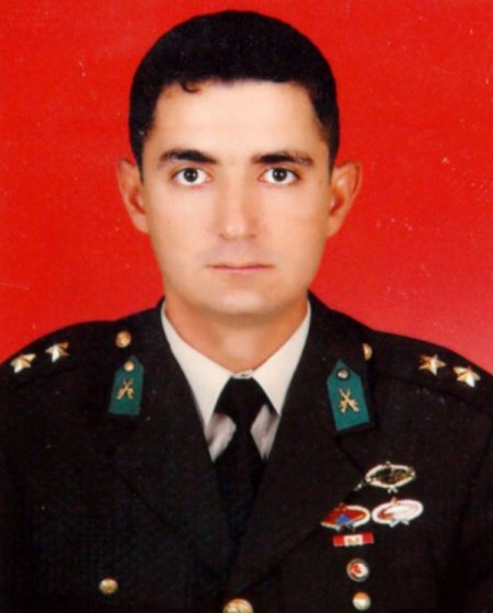 Üsteğmenin Şehadetinden 7 Ay Sonra Bir Kızı Dünyaya Geldi