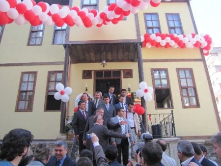 ÜTSO, tarihi evlere sahip çıkıyor