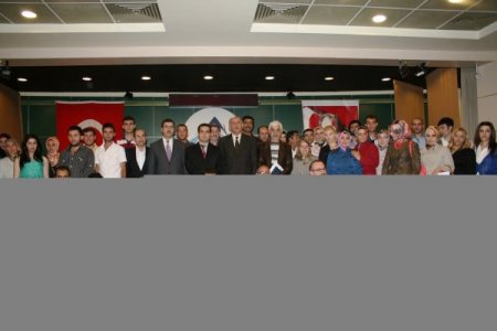 Uygulamalı girişimcilik eğitimi alan 92 kursiyere sertifika verildi