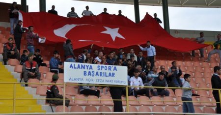 Uyumlu mahkumlar, ödüllendiriliyor