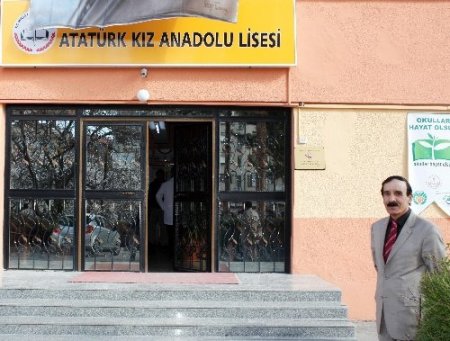 Uyurken kalp krizi geçiren okul müdürü hayatını kaybetti