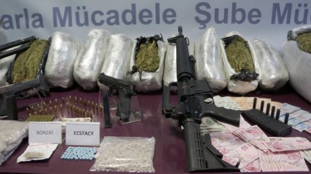 Uyuşturucu çetesine 60 ayrı adreste operasyon