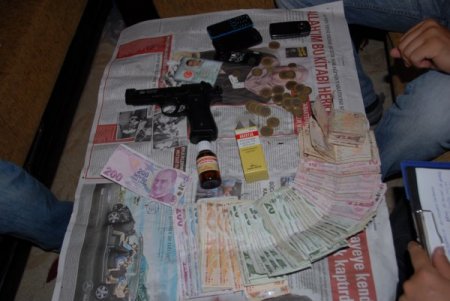 Uyuşturucu çetesini cezaevinden yönetmiş