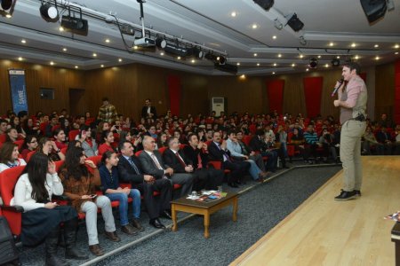 Uyuşturucu kullanan ünlüler sorusu Ceceli'yi terletti