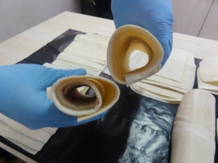 Uyuşturucu kuryesi Bolivyalı nine, yakayı ele verdi