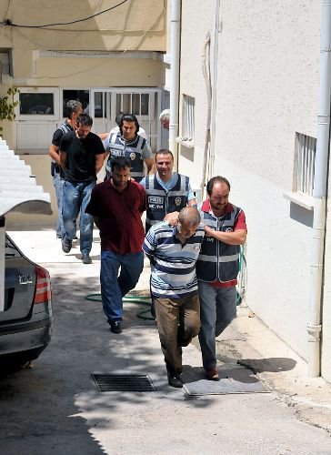 Uyuşturucu Madde Satmaya Çalışan 5 Kişi Gözaltına Alındı