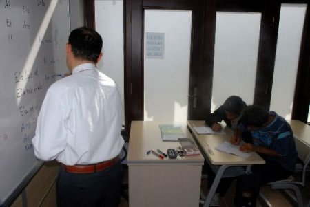 Uyuşturucu Madde Tutan Eller Artık Kalem Tutacak