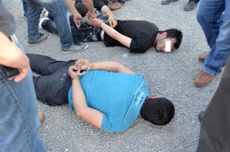 Uyuşturucu Nakli Yapan Şahıslar Polisten Kaçamadı