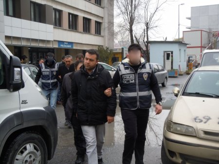 Uyuşturucu operasyonu polis kamerasında