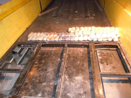 Uyuşturucu operasyonu polis kamerasında