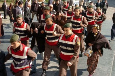Uyuşturucu Operasyonunda 15 Kilo Esrar Ele Geçirildi