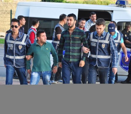 Uyuşturucu operasyonunda yakalanan zanlılar adliyeyede