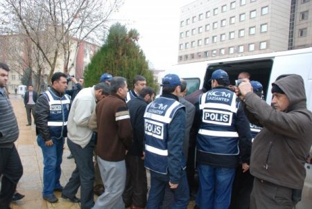 Uyuşturucu Satıcılarına Operasyon: 13 Kişi Gözaltına Alındı