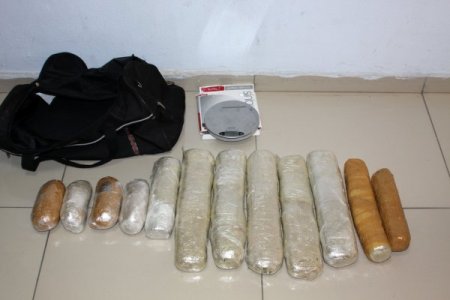 Uyuşturucu satıcısının çocukları düşünülerek operasyona şeker molası verildi