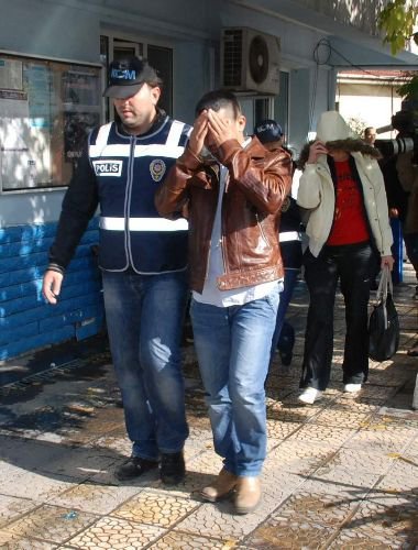 Uyuşturucu Sevkiyatına Polis Memuru Ve Eşi Eskortluk Yapmış