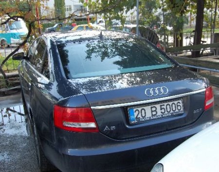 Uyuşturucu Sevkiyatına Polis Memuru Ve Eşi Eskortluk Yapmış