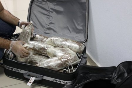 Uyuşturucu ticareti yapan 13 kişi tutuklandı