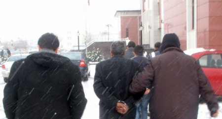 Uyuşturucu Ticareti Yapan 6 Kişi Adliyeye Sevk Edildi.