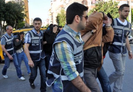 Uyuşturucu Ticareti Yapan 7 Kişi Tutuklandı