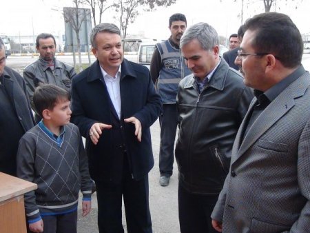 Uyuşturucu ve kaçakçılara göz açtırmayan polise tebrik