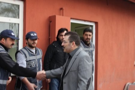 Uyuşturucu ve kaçakçılara göz açtırmayan polise tebrik