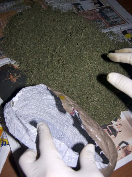 Uyuşturucuya başlamada kız arkadaşın etkisi daha fazla oluyor