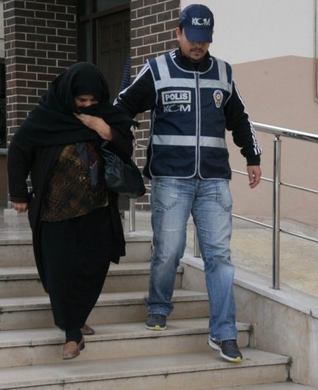 Uyuşturucuyla yakalanan 70 yaşındaki kadın: Ben kanser ilacı biliyordum