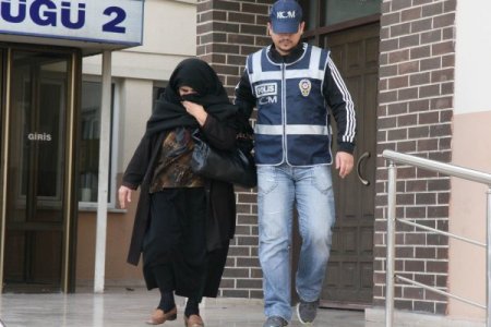 Uyuşturucuyla yakalanan 70 yaşındaki kadın: Ben kanser ilacı biliyordum